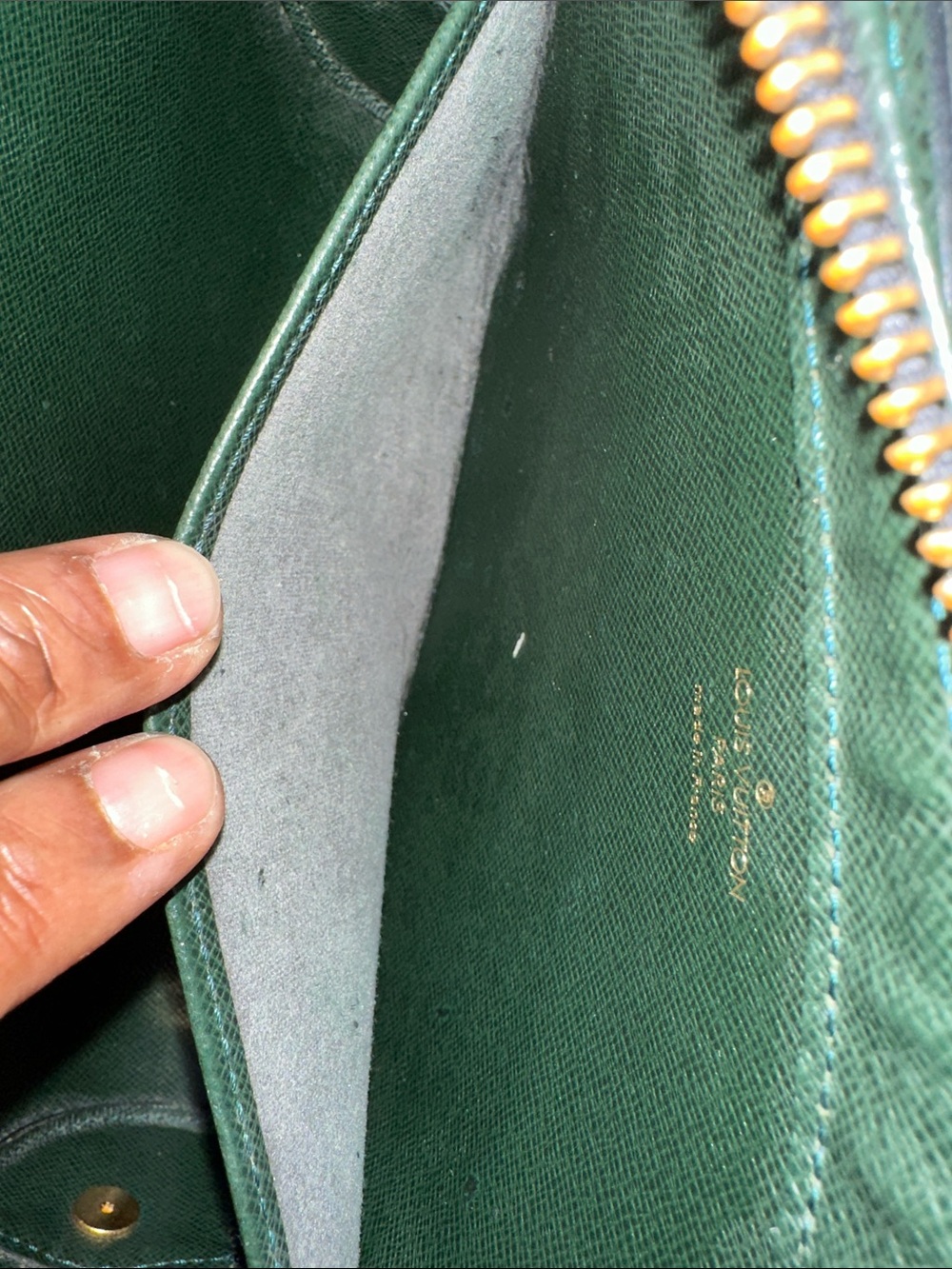 Louis Vuitton Dark Green Leather Toiletry Bag with Wristlet PREOWNED AUTHENTIC. - Picture 10 of 12